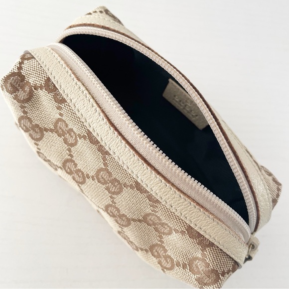 ❤️SOLD❤️Gucci NWOT brown monogram canvas and leather small cosmetic zip pouch - Picture 6 of 10
